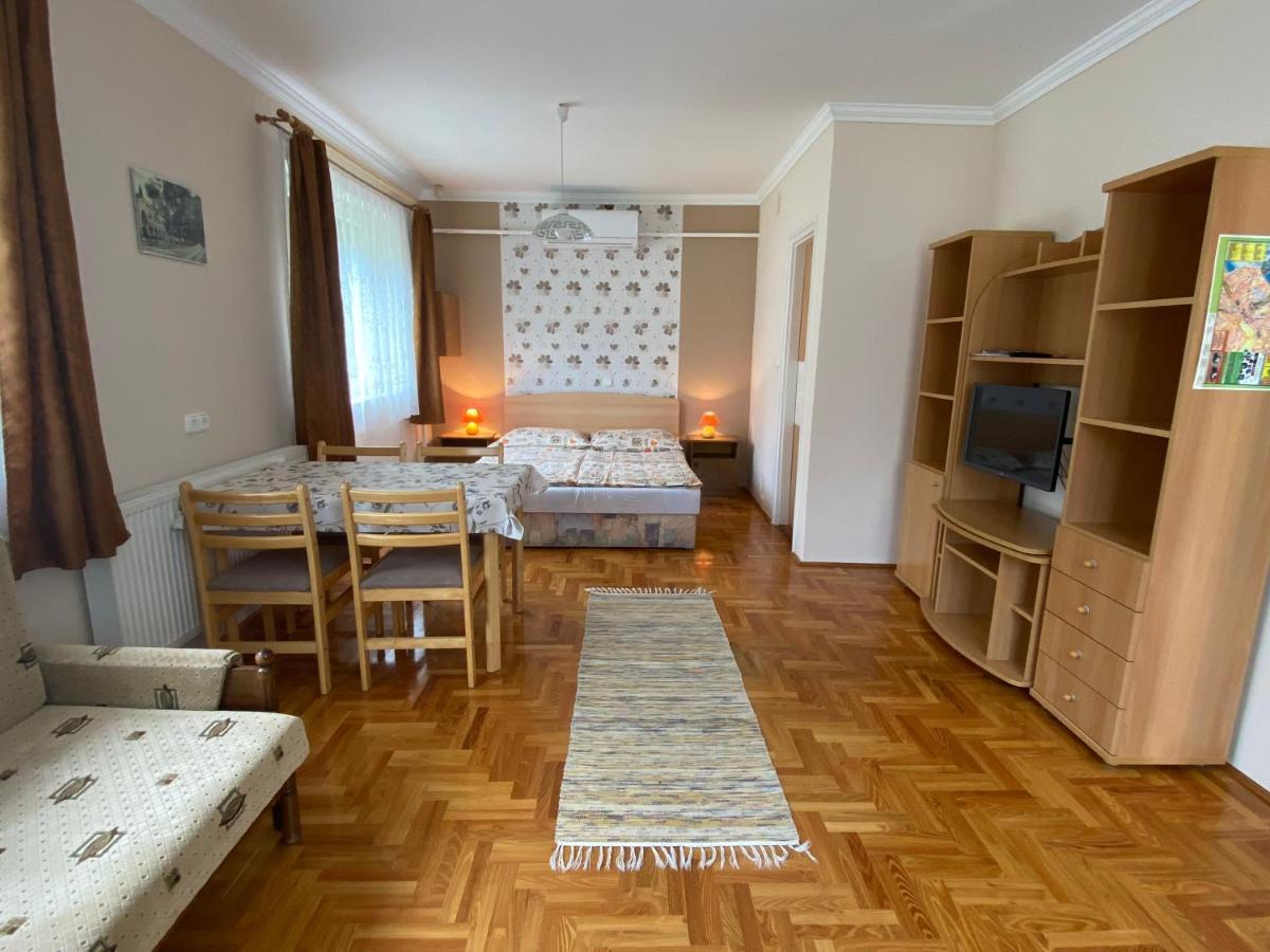 Magyar Apartman Hajduszoboszlo Exterior foto